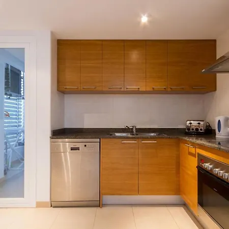 Daire Ground Floor With Private Garden Bellresguard