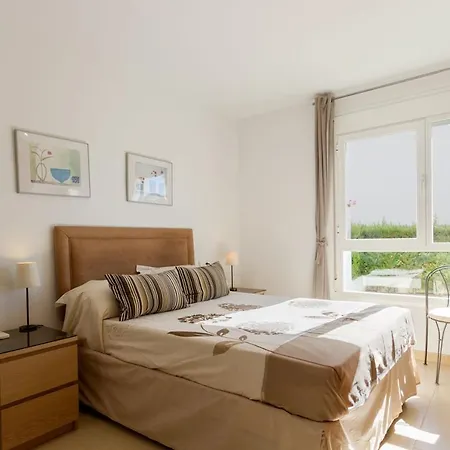 Ground Floor With Private Garden Bellresguard Lejlighed *